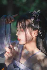 完整作品放手以后，她寻找爱过的痕迹