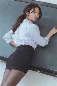 为博流量，我踢翻流浪姐弟的饭盒好看的 完结全新