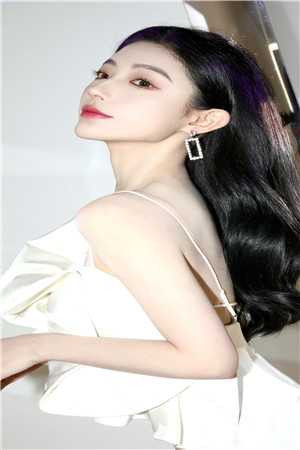 君向潇湘我向秦韩严祁孟知灵热门小说txt全章节在线阅读