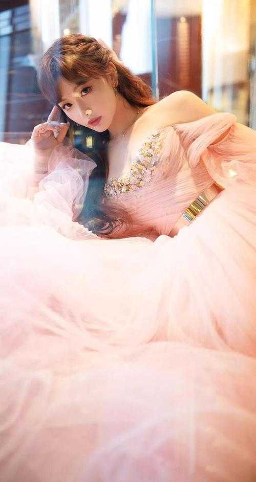 老婆女儿痴迷富豪后，我选择离婚杨吱吱倩倩最新章节列表笔趣阁