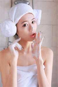 老公陪女大产检，我直播女儿抢救过程顾今明晴晴小说全文免费阅读txt在线阅读