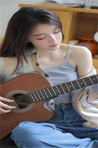 不愿内卷的我，选择去赶海钓鱼精品小说